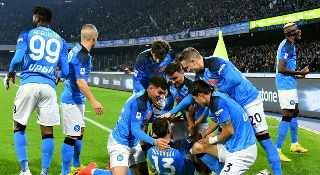 Napoli prestes a ser campeão italiano após 33 anos