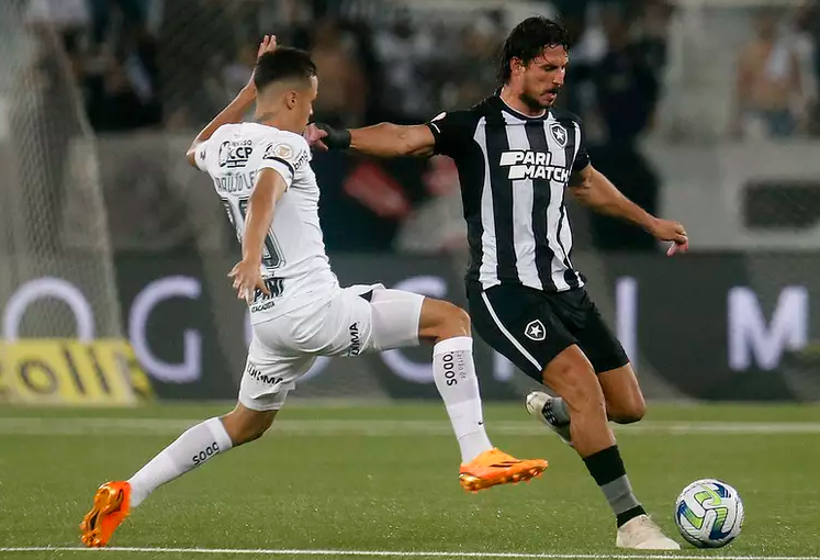 Corinthians recebe o líder Botafogo